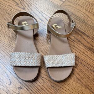Girls Gold and Tan Sandals Size 6 (big girl)